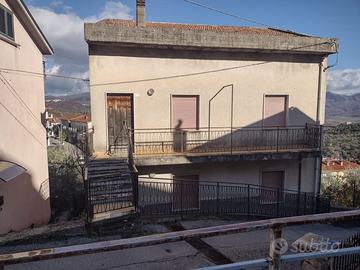Vendita Fabbricato con terreno