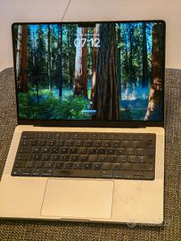 MacBook pro 14 18GB 1TB M3 batteria 100%