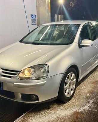 Volkswagen Golf 2.0 TDi Sportline UNIPROPR