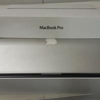 Macbook Pro 2015 i7 / 16 GB / 512 GB (Windows/Mac)