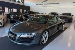 AUDI R8 4.2 V8 FSI quattro R tronic