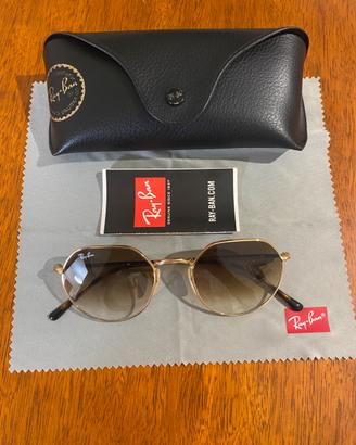 Occhiali Ray-Ban con costodia e panno