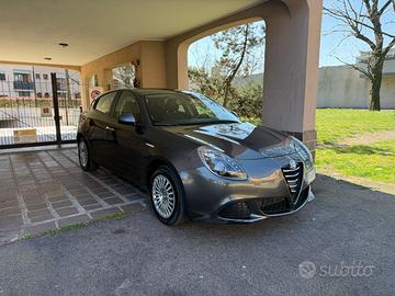 Alfa romeo giulietta  benzina euro 6 km 94.000