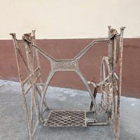 Base in ferro pfaff 31  tavolino da caffè o lavabo