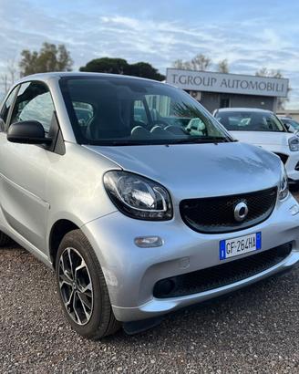 Smart ForTwo 70 1.0 twinamic Youngster pelle navi