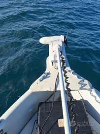 Motore elettrico di prua