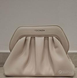 POCHETTE A MANO COCONUDA