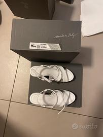 Nero giardini scarpe estive