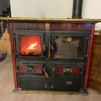 🔥 Stufa a legna con forno – €450 trattabili 🔥