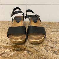 Sandali neri con zeppa