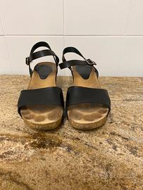 Sandali neri con zeppa