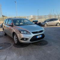Ford Focus 1.6 SW Bz.- GPL 2010 DA VETRINA