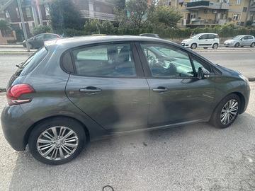 Peugeot 208  5p 1.6 bluehdi Active 75cv