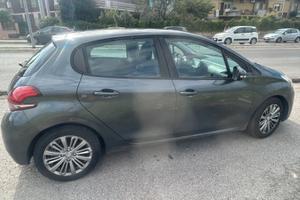 Peugeot 208 208 5p 1.6 bluehdi Active 75cv