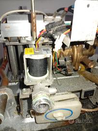 scaldino gas Ariston 11 litri completo accessori 