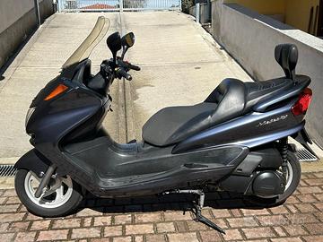 Yamaha Majesty 250 anno 2003