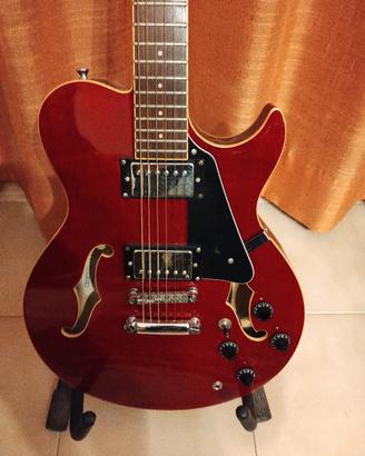 Chitarra semiacustica 