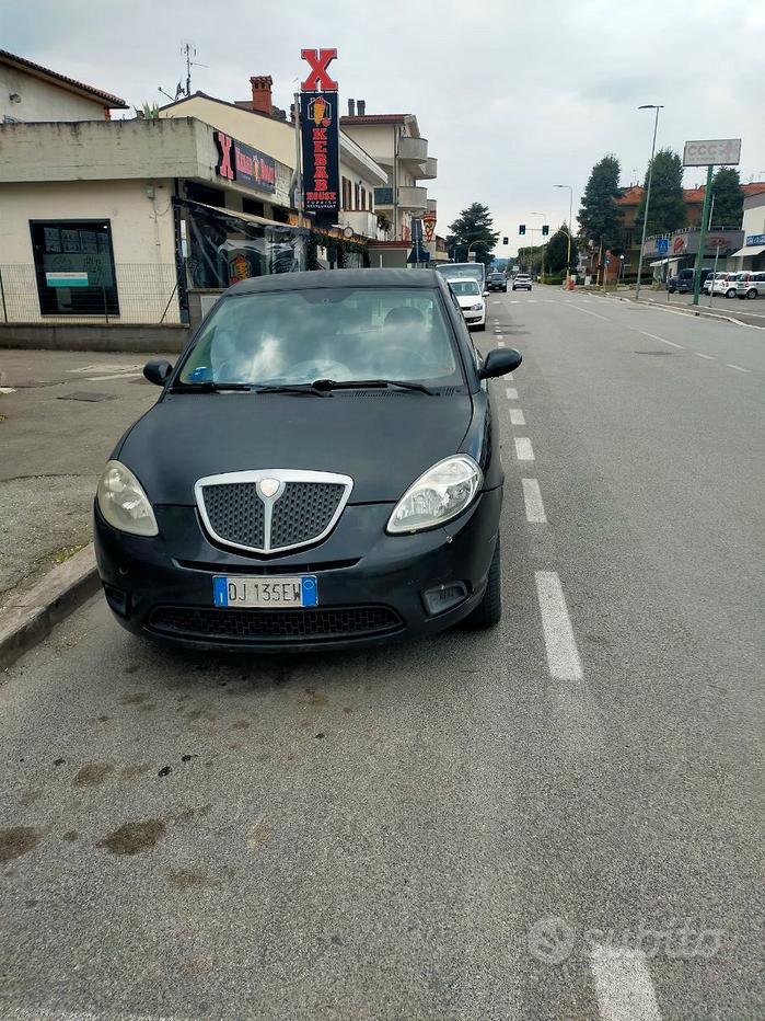 LANCIA Ypsilon