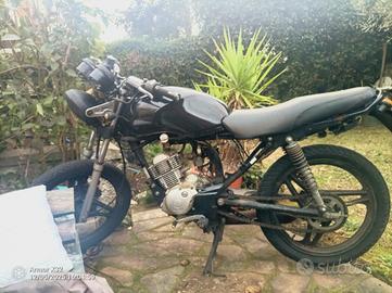 Yamaha ybr 125 mod.cafe race