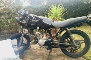 Yamaha ybr 125 mod.cafe race