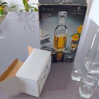 7 bicchieri+ bottiglia per liquore 
