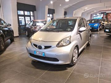 Toyota Aygo 1.0 70cv GARANZIA 1 ANNO