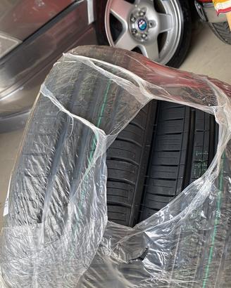Gomme auto