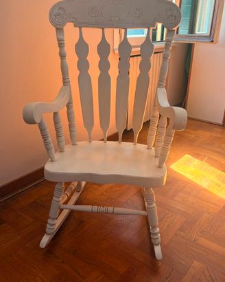 Sedia a dondolo legno massello