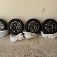 4 Ruote Invernali 235/65 R 17 COMPLETE DI CERCHI