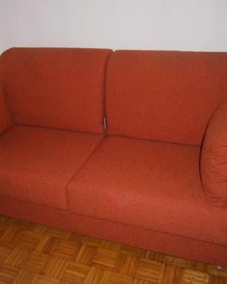 DIVANO LETTO.
