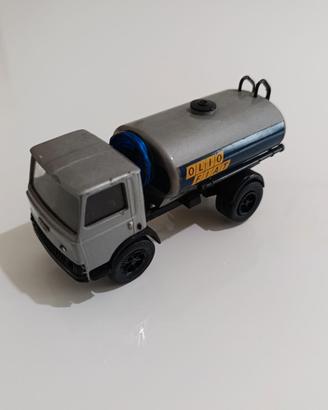 Modellino old Cars fiat 90 nc olio fiat 1/43