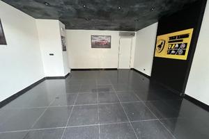 Negozio in corso Umberto Bovalino pronto all'uso