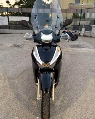 Honda SH 300