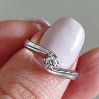 Anello solitario - oro e diamante