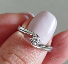 Anello solitario - oro e diamante