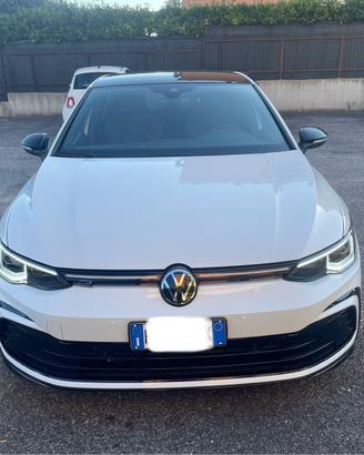 Golf 8 r line 2.0 150cv