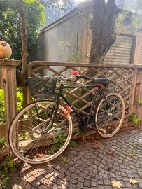 Bicicletta vintage risistemata