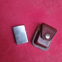 accendino Zippo con custodia 