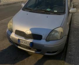 TOYOTA Yaris - 2005