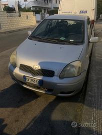 TOYOTA Yaris - 2005