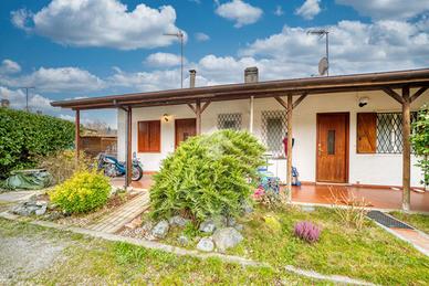 CASA INDIPENDENTE A ROSTA