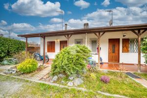 CASA INDIPENDENTE A ROSTA