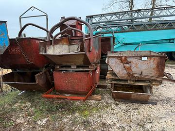 Benne auto scaricanti di varie misure disponibili