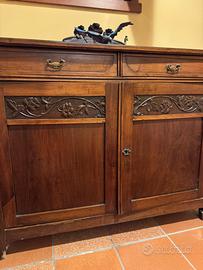 Credenza antica