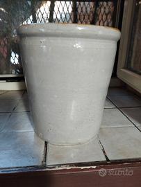 Vaso antico per contenitore cibo. Anni 60