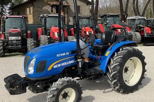 New Holland Boomer 35