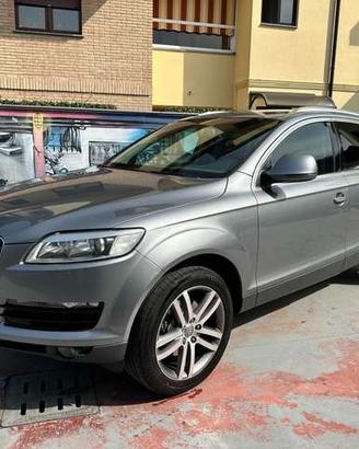 Audi Q7 Q7 3.0 V6 tdi quattro tiptronic