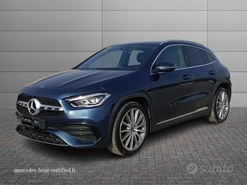 MERCEDES-BENZ GLA 200 d Premium auto