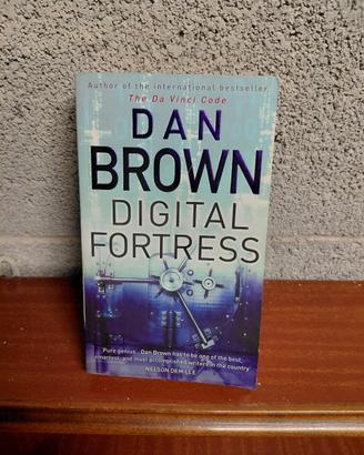 libro_"Digital fortress by dan brown"_inglese
