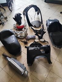 RICAMBI YAMAHA MAJESTY 400 lista in descrizione